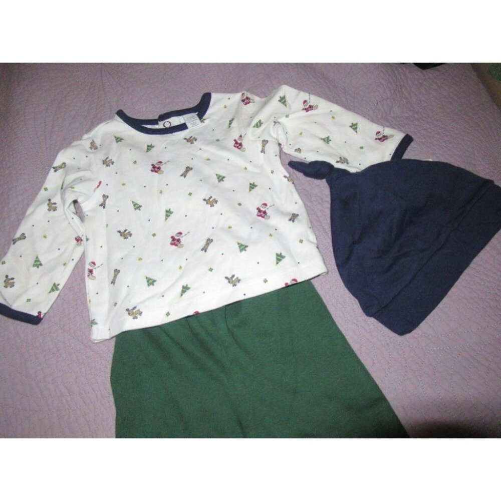 nwt First Impressions Christmas top, pants, beanie set baby boy 3 m 6 m